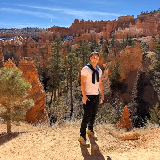 Adrian na tle Bryce Canyon